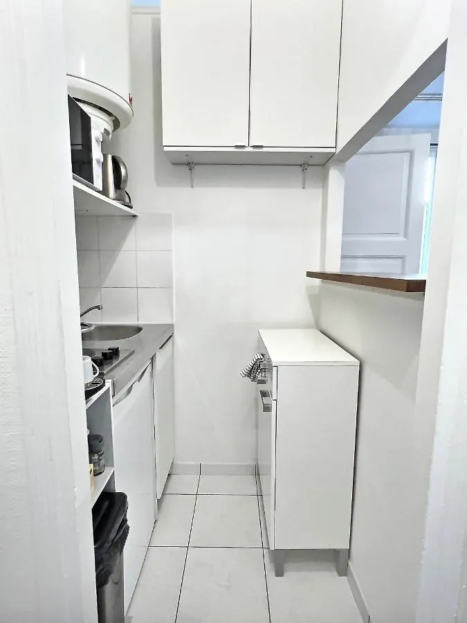 Cosy Studio Pere-Lachaise-Pelleport Paris Apartment