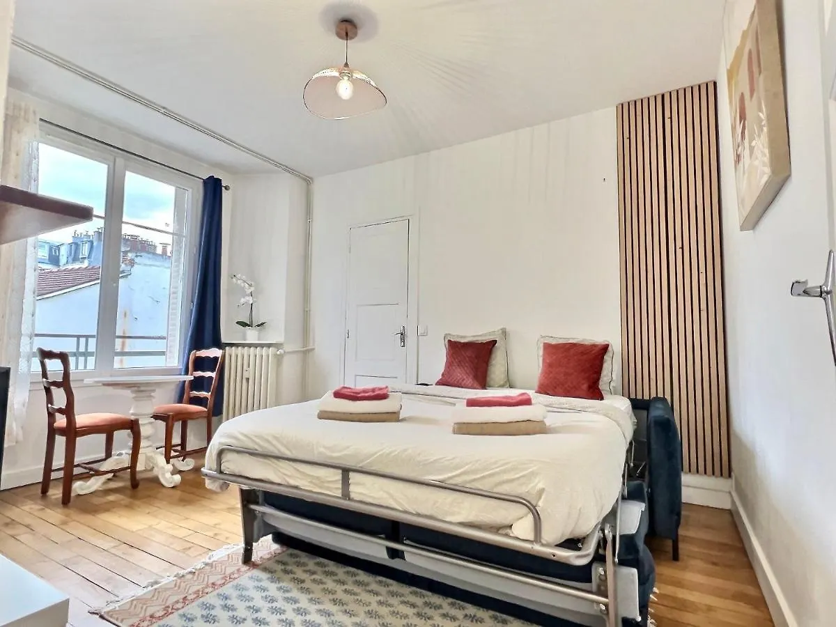 Cosy Studio Pere-Lachaise-Pelleport Paris France